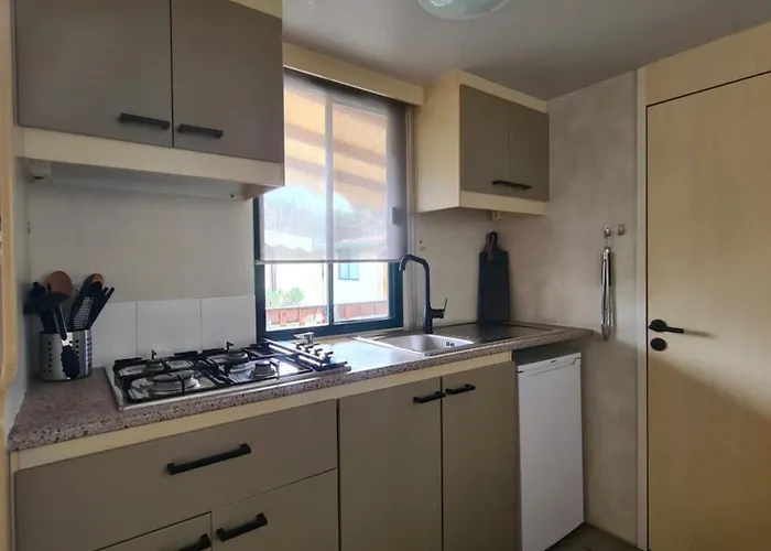 Comfortabele Familie Met Veranda Incl Airco Dichtbij Zee! Chalet *