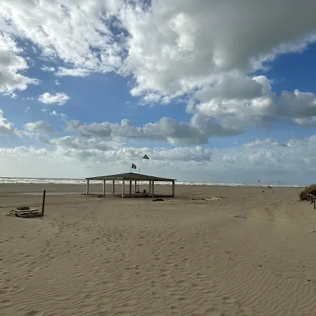 Chalet Comfortabele Familie Met Veranda Incl Airco Dichtbij Zee! Viareggio
