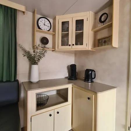 Chalet Comfortabele Familie Met Veranda Incl Airco Dichtbij Zee! Viareggio