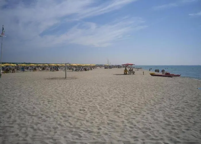 Comfortabele Familie Met Veranda Incl Airco Dichtbij Zee! Viareggio